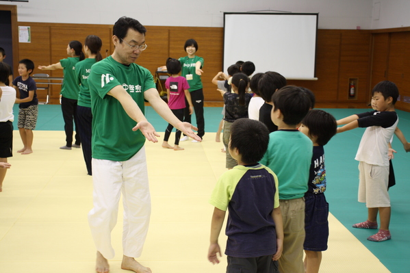 理事長と子ども達